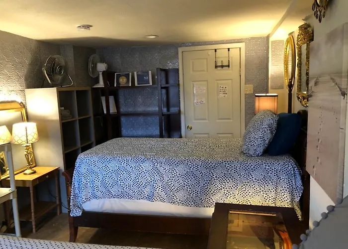 Guest house Highland Park *