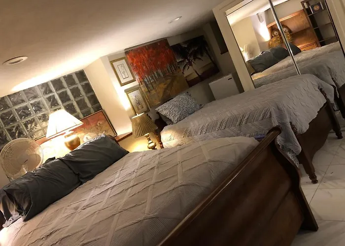 Guest house Highland Park *